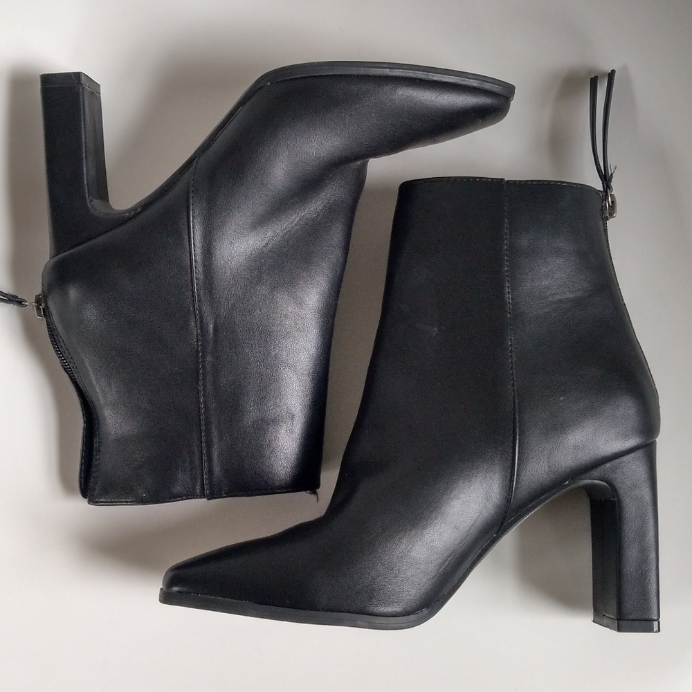 ☆ MAURICES Mckayla Black Ankle Boots